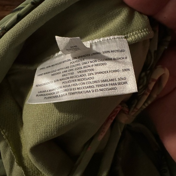 AGUABENDITA Swimsuit Size Large - Picture 4 of 4